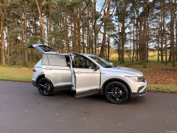 Volkswagen Tiguan 2.0 TDI Low KM 380464917