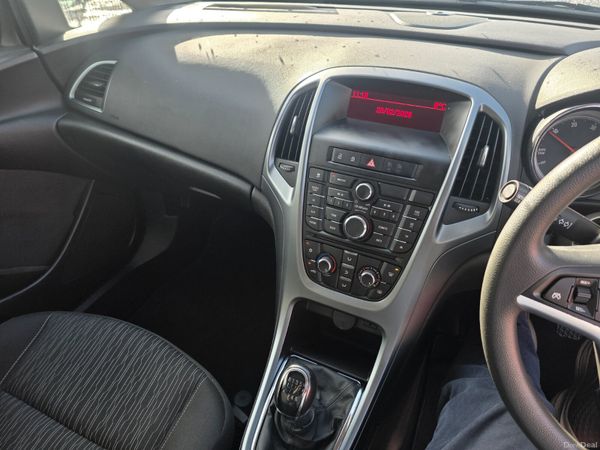 Opel Astra 2014 380487637