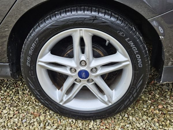 Ford Focus 2017 Auto Titanium 380551863