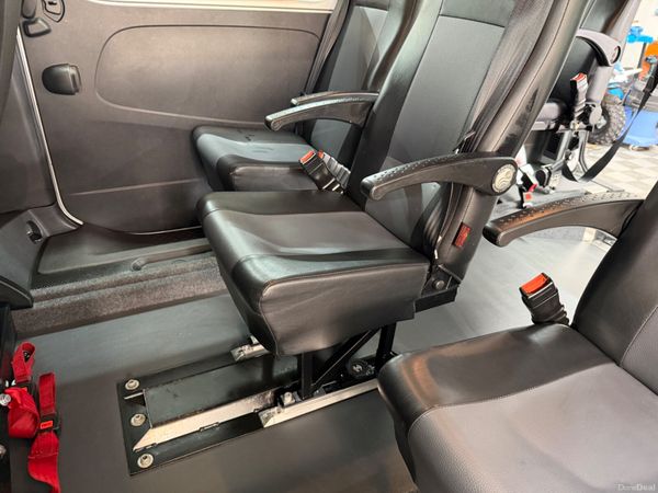 2021 RENAULT TRAFIC WHEEL CHAIR BUS. 8 SEATER 380501369