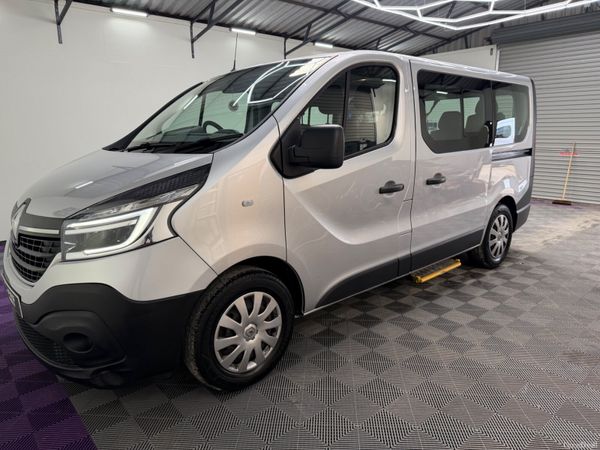 2021 RENAULT TRAFIC WHEEL CHAIR BUS. 8 SEATER 380501329