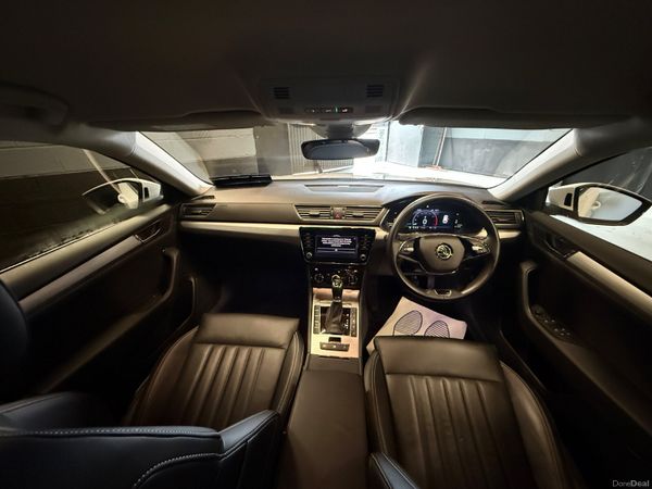 221 Skoda Superb 1.4 TSI PHEV SE Exe DSG Estate 380511065