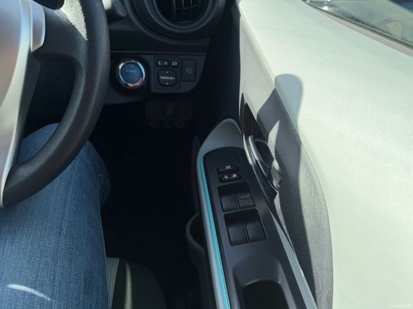 12 TOYOTA AQUA PUSH START 380521363