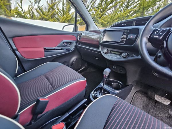 2017 Toyota Vitz Jewela Hybrid Automatic 380538001