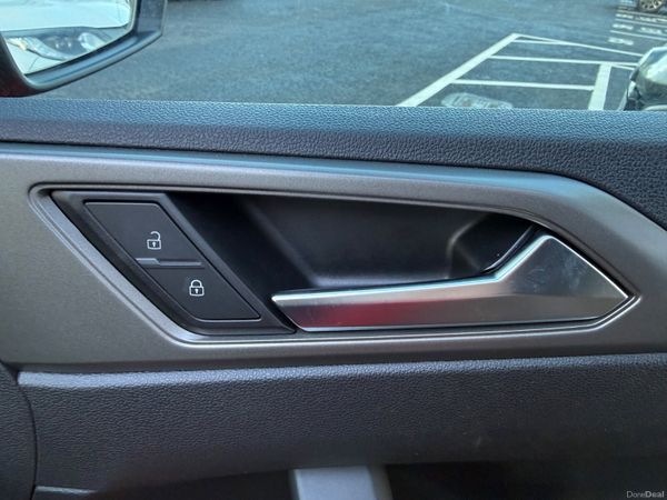 Volkswagen Polo 2018 380692599