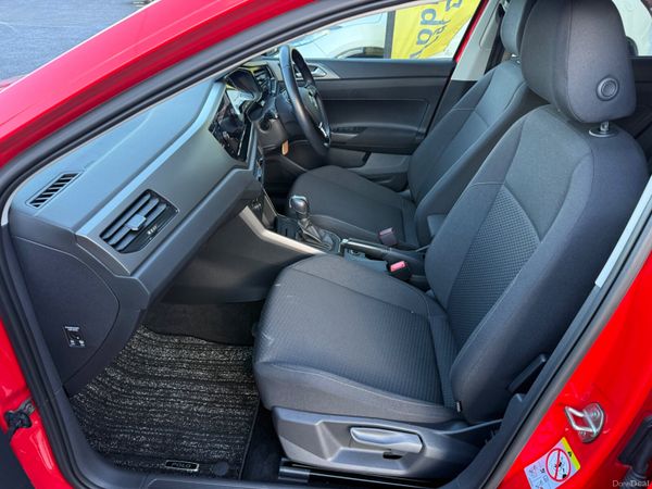 Volkswagen Polo 2018 380692601