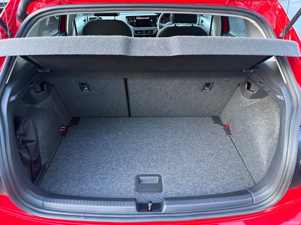 Volkswagen Polo 2018 380692603