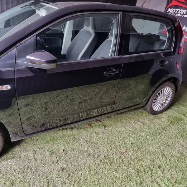 2014 Volkswagen up 1.0 L Automatic 380754049