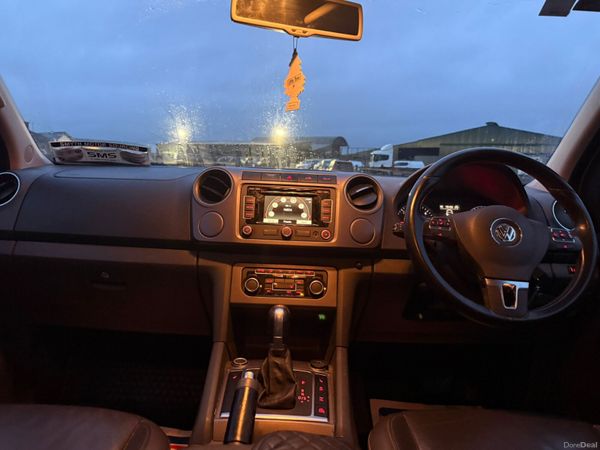 151 Volkswagen Amarok Highline 180bhp black Ed 380783567