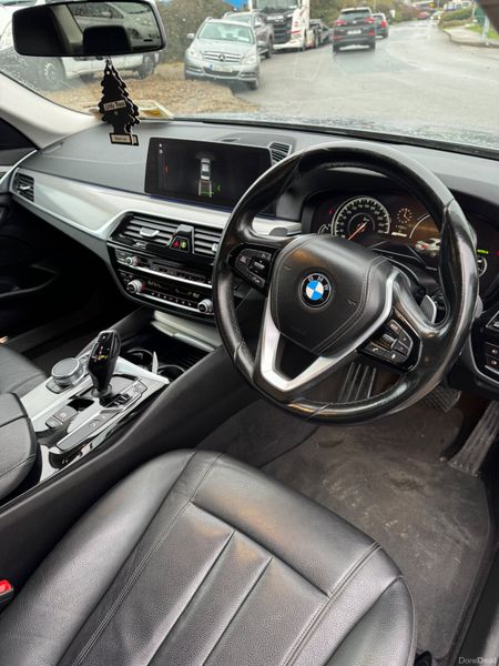 BMW 5-Series 2017 530e plugin hybrid 380784973