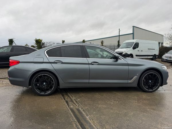 BMW 5-Series 2017 530e plugin hybrid 380784977