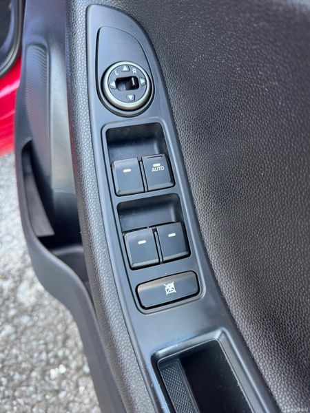 Hyundai i20 2018 DELUXE 1.2 Drives Perfect 380785607