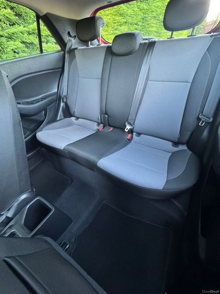 Hyundai i20 2018 DELUXE 1.2 Drives Perfect 380785617