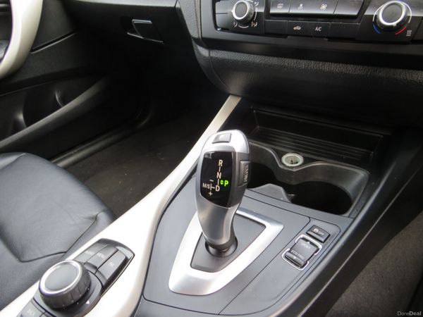 BMW 1-Series 2014 DIESEL AUTOMATIC 5DR SILVER 380793617