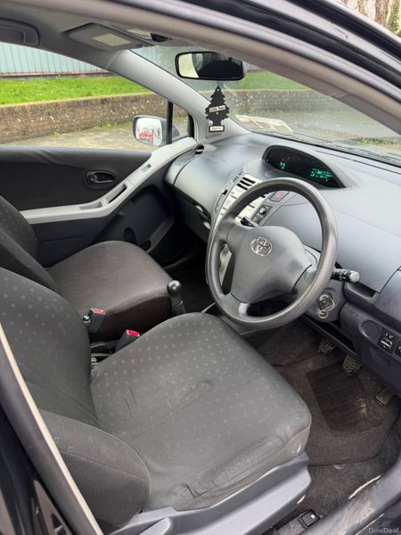 Toyota Yaris 2006 380728365