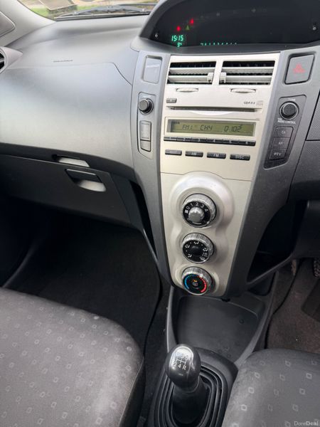 Toyota Yaris 2006 380728369