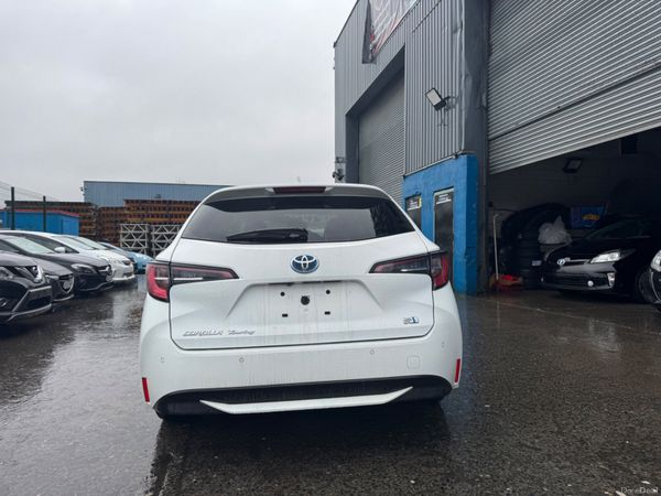 2020 Toyota corolla Hybrid Auto 380864571