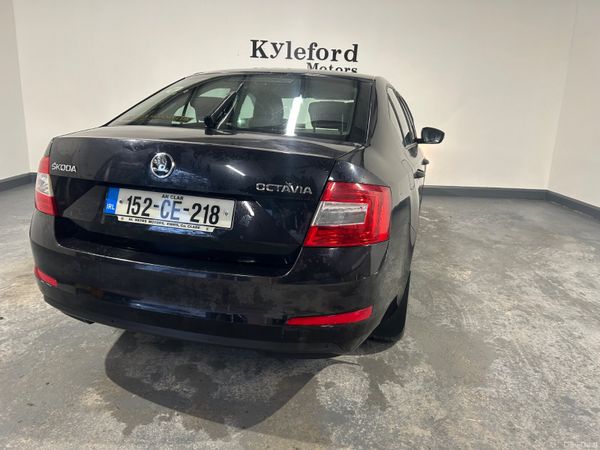 Skoda Octavia 2015 380875075
