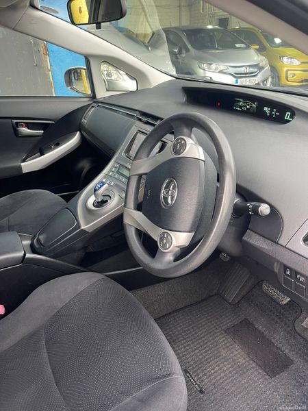 2012 Toyota prius hybrid 380896961