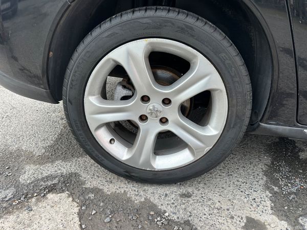 Peugeot 3008 1.6 Diesel NCT LOW KMS HIGH SPEC 380832853