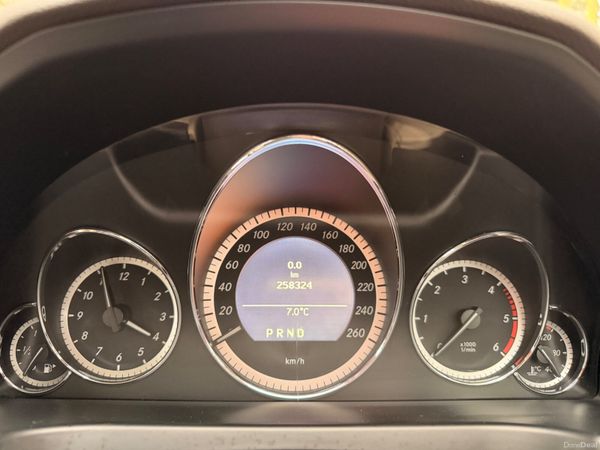 Mercedes-Benz E-Class 2011 380900195