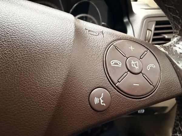 Mercedes-Benz E-Class 2011 380900199