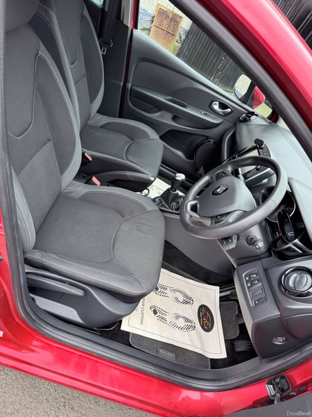 Renault Clio 0.9 Petrol Iconic TCE New NCT 380906347