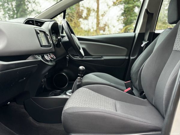2015 Toyota Yaris 1.4 D-4D 90 5Dr Luna 6speed 380916203