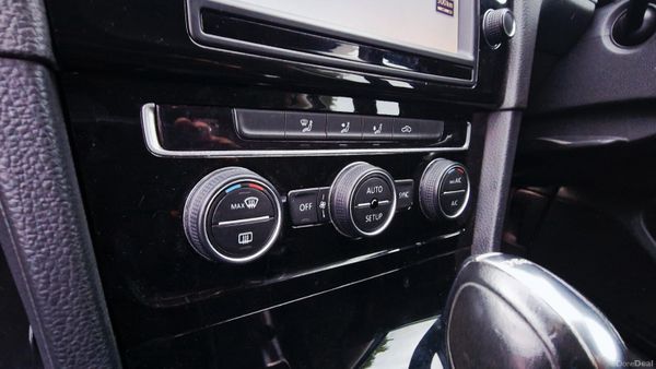 Volkswagen Golf 2014 380925625