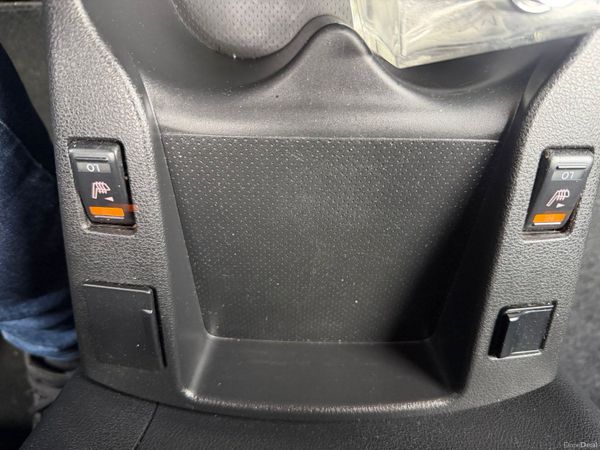 13 Nissan Leaf 380926363