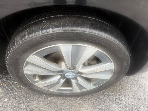 13 Nissan Leaf 380926365