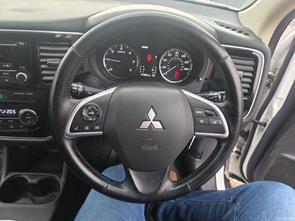 Mitsubishi Outlander 2014 380936339