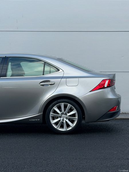 Lexus IS300h  *low KMs *High Spec 380937925