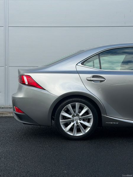 Lexus IS300h  *low KMs *High Spec 380937931