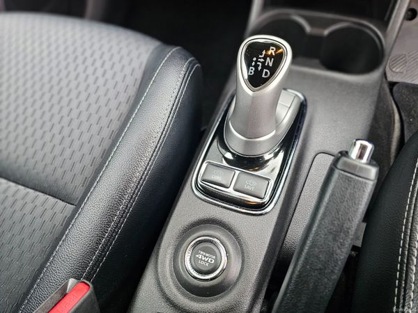 MITSUBISHI OUTLANDER PHEV 4X4 // LOW MILEAGE 381069849