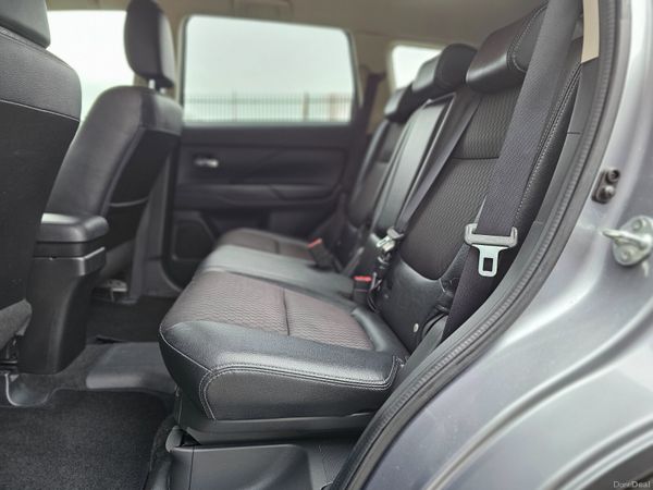 MITSUBISHI OUTLANDER PHEV 4X4 // LOW MILEAGE 381069867