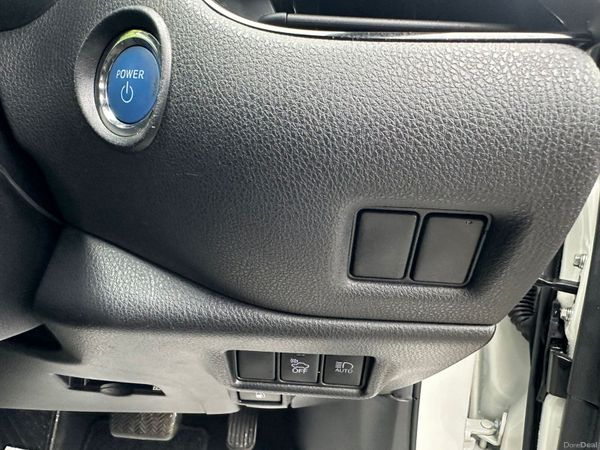 TOYOTA CH-R 2018  PETROL HYBRID  AUTOMATIC 🔥 381071737