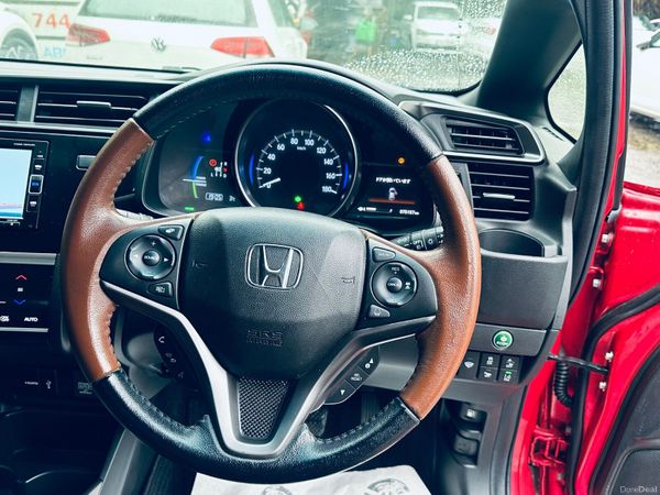 HONDA FIT 2018 PREMIUM LEATHER TOPSPECS 381074771