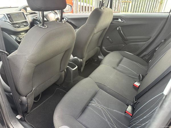 Peugeot 208 1.2 petrol VTI AUTO NCT LOW KMS 381088999