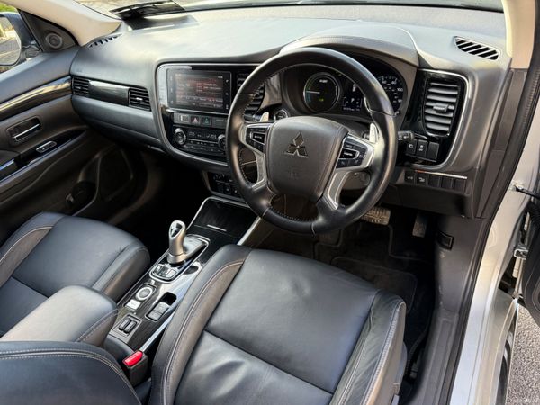 *Auto* 181 Mitsubishi Outlander PHEV! 381165521