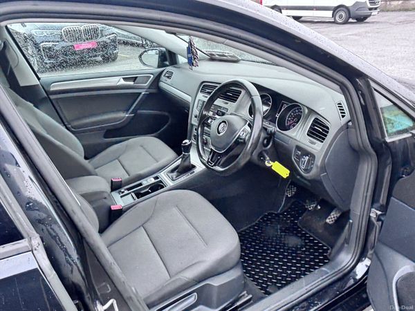 2017 Volkswagen Golf 2.0 L TDI HIGHLINE 381192307