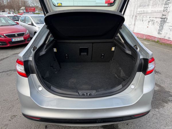 Ford Mondeo 2.0 Diesel Titanium NCT 381101541