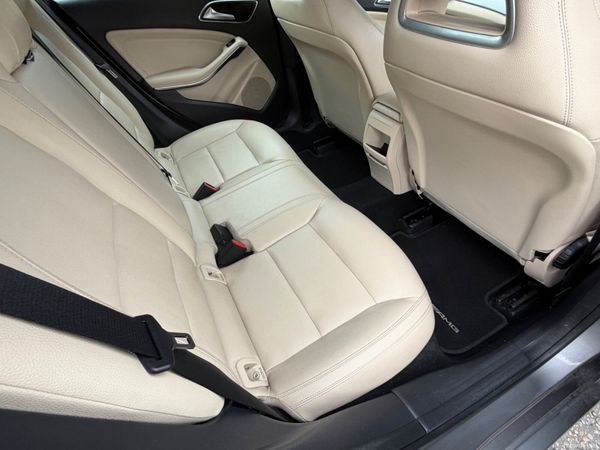 Mercedes-Benz CLA 220 D Urban Automatic 381109209