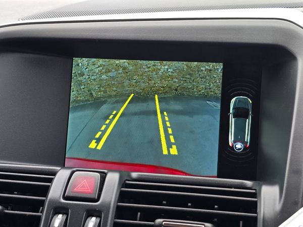 151 Volvo XC60 D4 R-DESIGN LUXURY 381241819