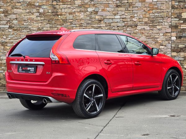 151 Volvo XC60 D4 R-DESIGN LUXURY 381241821