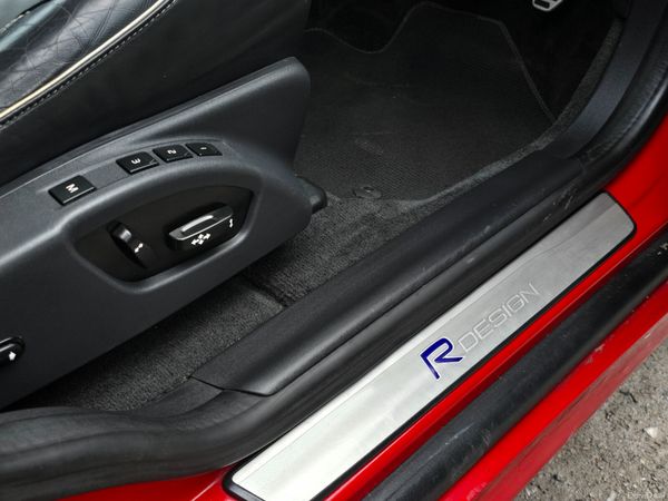 151 Volvo XC60 D4 R-DESIGN LUXURY 381241839