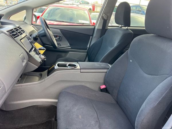 2014 TOYOTA PRIUS 7 SEATER  NCT 27 381248583