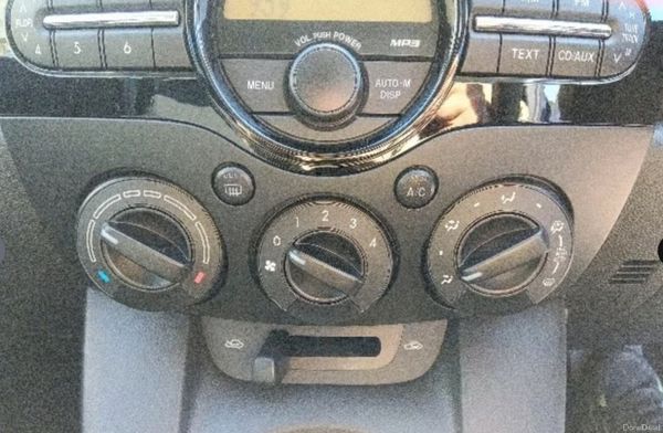 2013 Mazda Demio only 17k kms 381254269