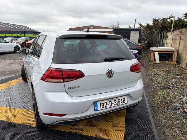 Volkswagen Golf 1.2 TSI Auto 381203351