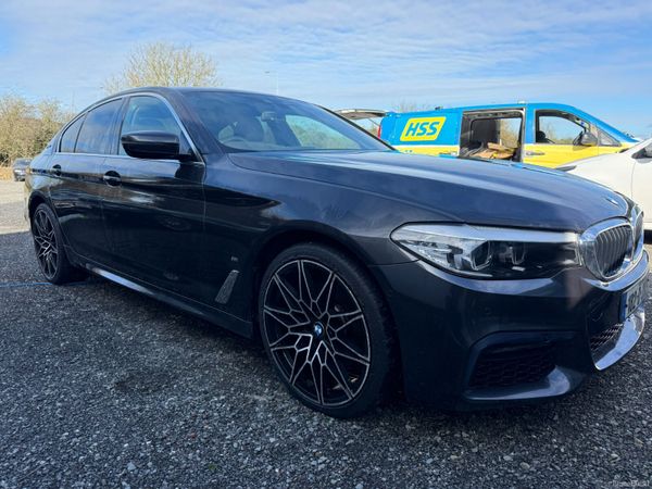 BMW 5-Series 2018 381229367